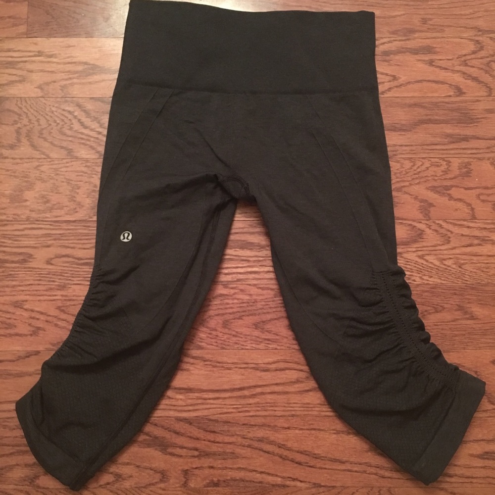 🌟Lululemon Flow & Go Crop🌟